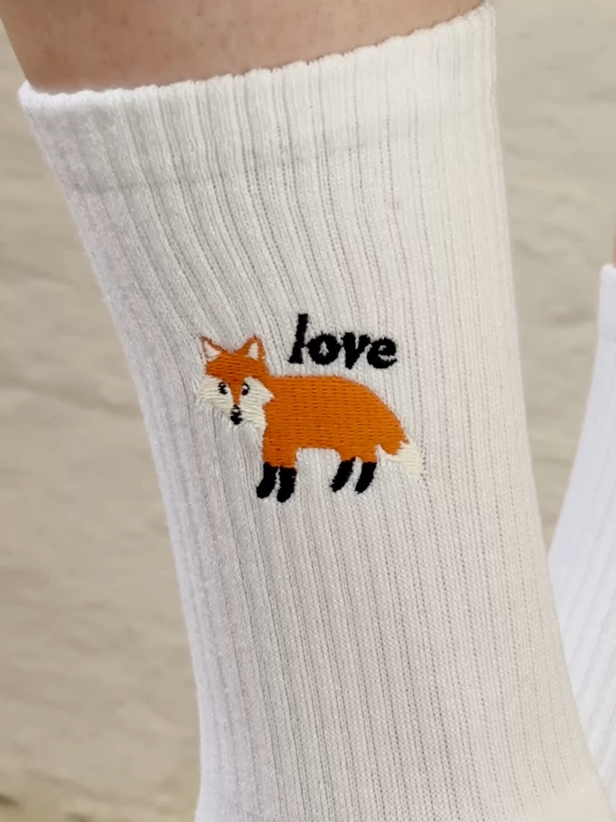 LOVE FUCHS.