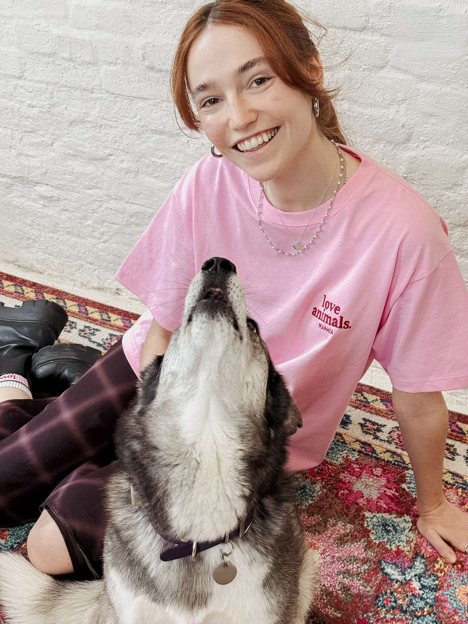 LOVE ANIMALS.