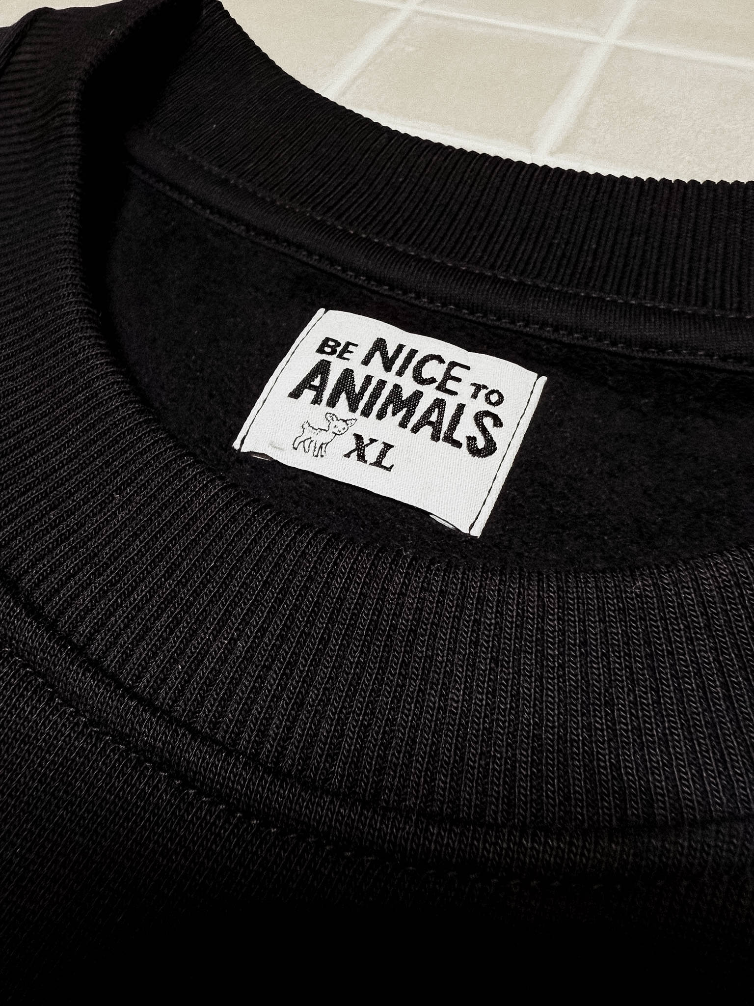 LOVE ANIMALS.