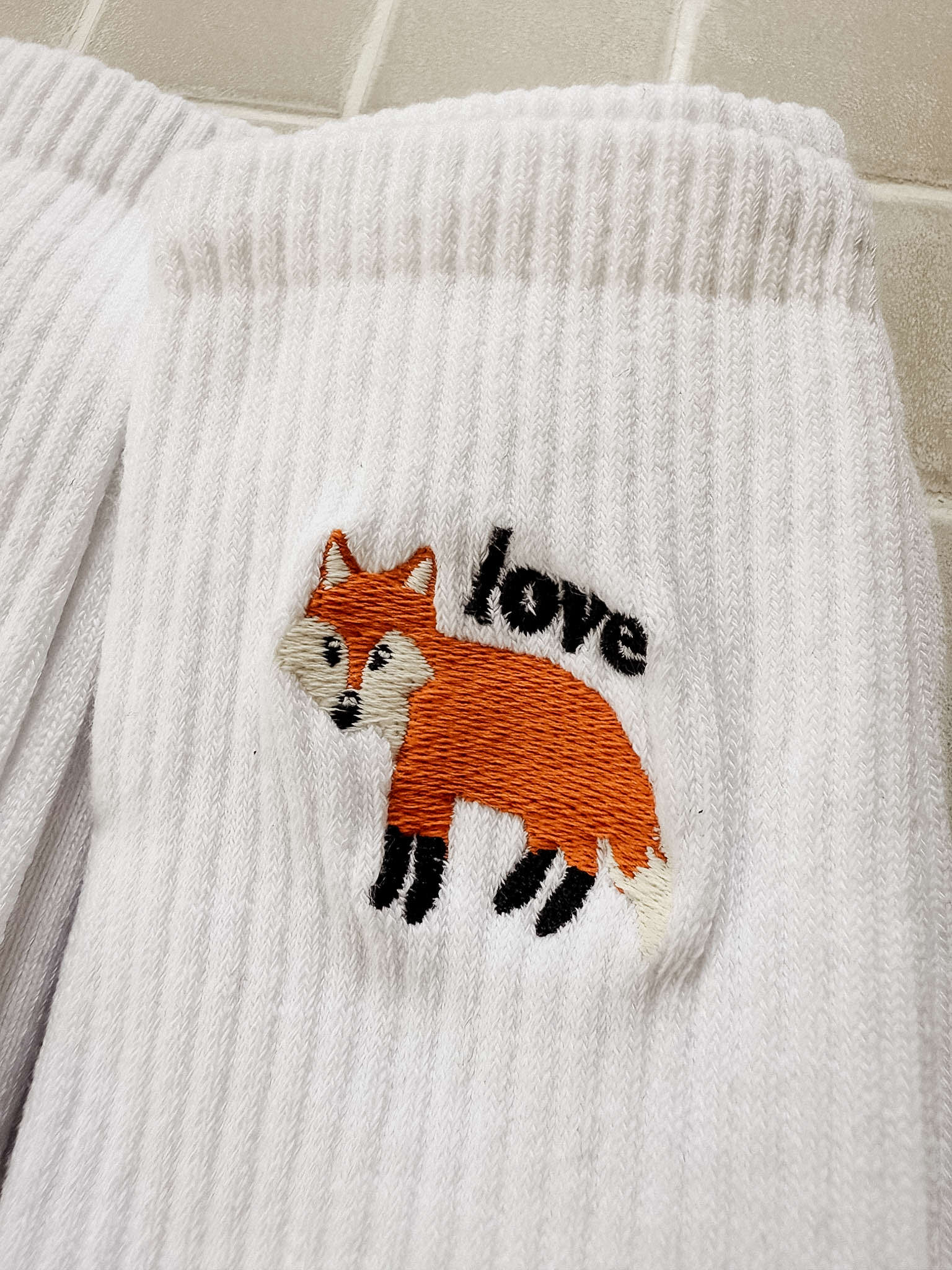 LOVE FUCHS.
