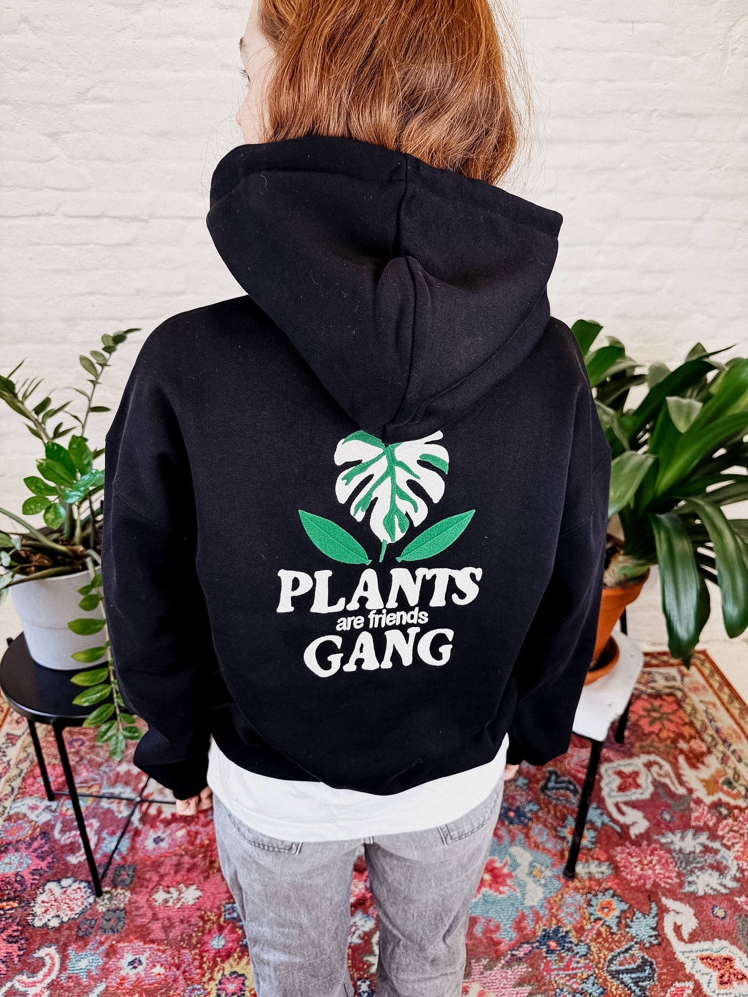PLANTS ARE FRIENDS.