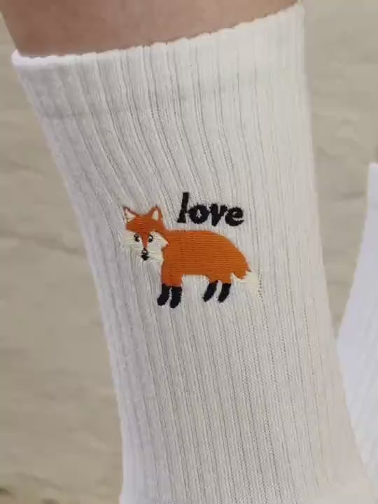 LOVE FUCHS.