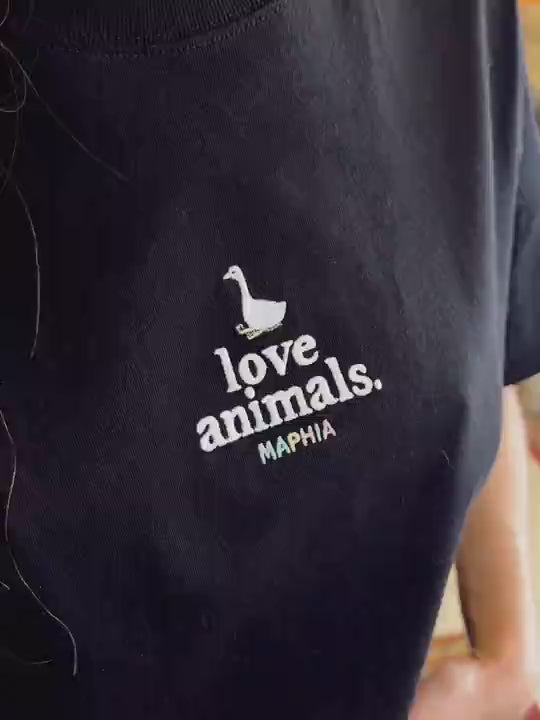 LOVE ANIMALS.
